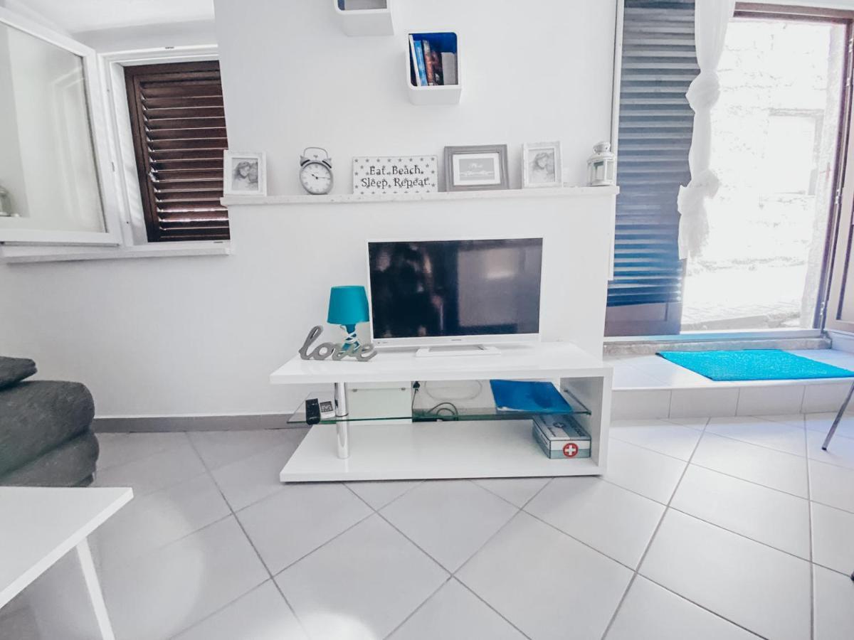 Apartment Estera Jelsa Kültér fotó