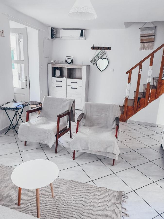 Apartment Estera Jelsa Kültér fotó