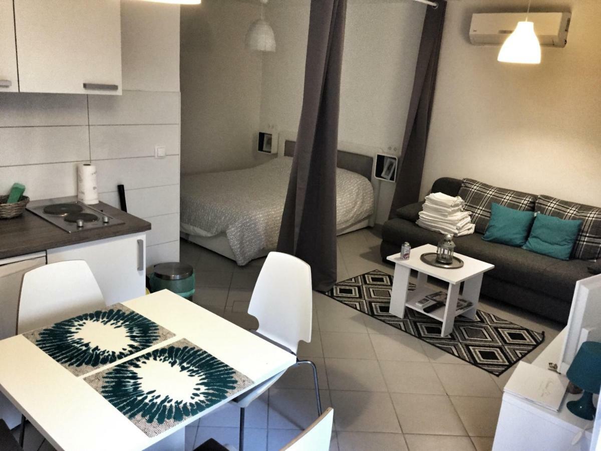 Apartment Estera Jelsa Kültér fotó